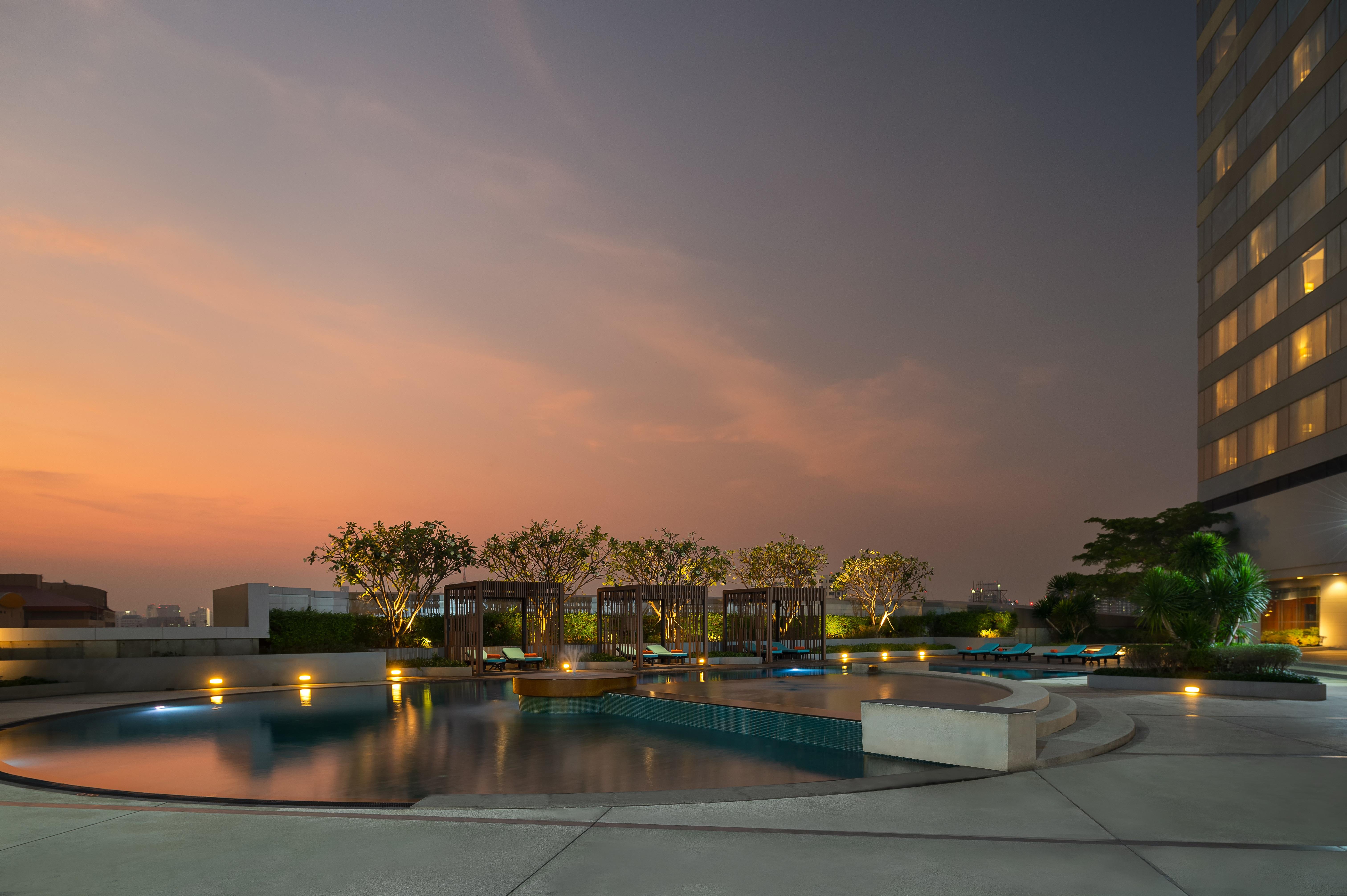 Swissotel Bangkok Ratchada Exterior photo